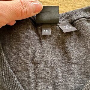 Hugo Boss Men’s Extra Fine Merino Wool Sweater V-Neck Medium Gray XXL